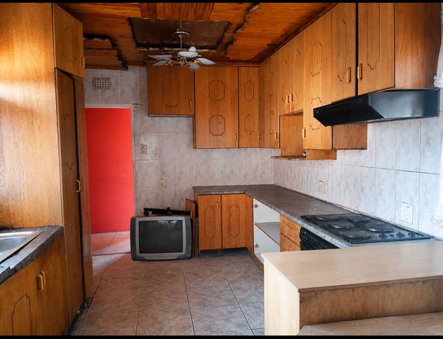 3 BEDROOM HOUSE FOR SALE IN VANDERBIJLPARK SE 6